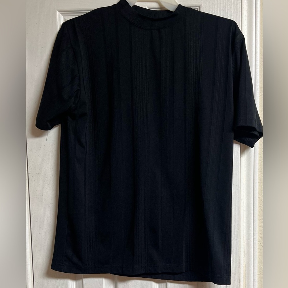 Classic Black Short Sleeve Tee with Crew Neck